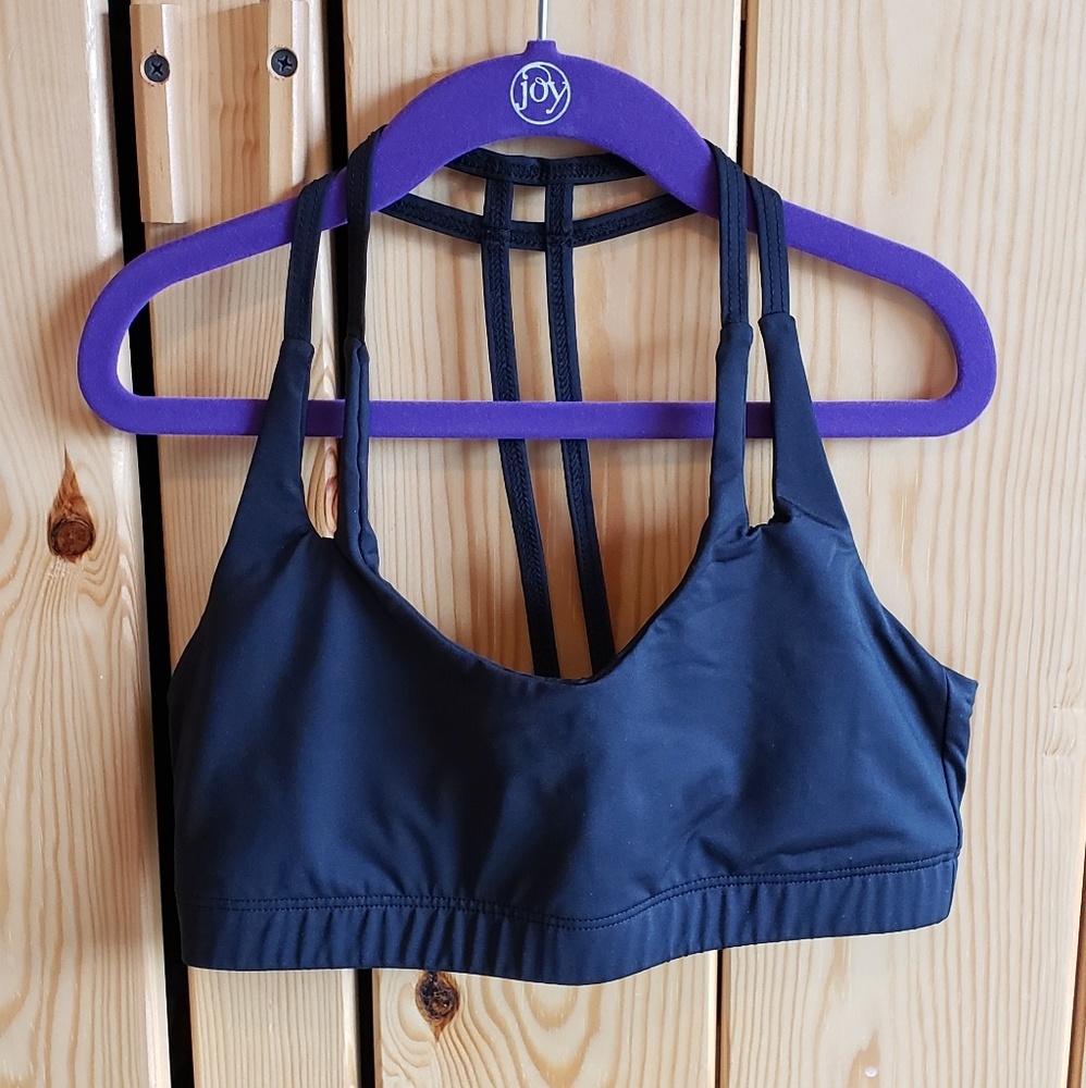Montiel Teardrop Sports Bra